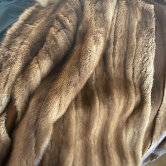 MINK COAT - Picture 6 of 6